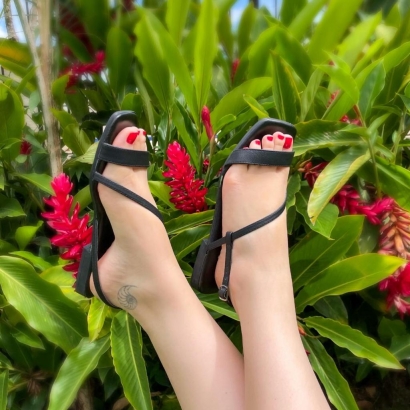 Rasteira Comfort Tiras Preto