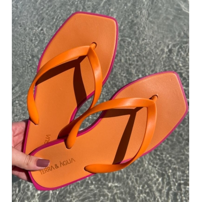 Chinelo Bico Quadrado Magenta e Laranja