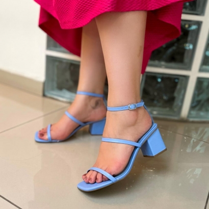 Sandália Minimal Tiras Azul