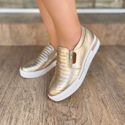 Tênis Slip On Dourado Champagne