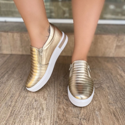 Tênis Slip On Dourado Champagne