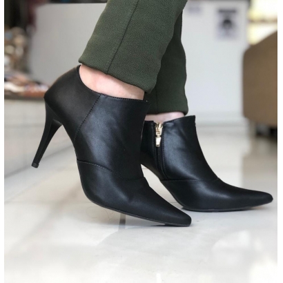 Ankle Boot Salto Fino Preto